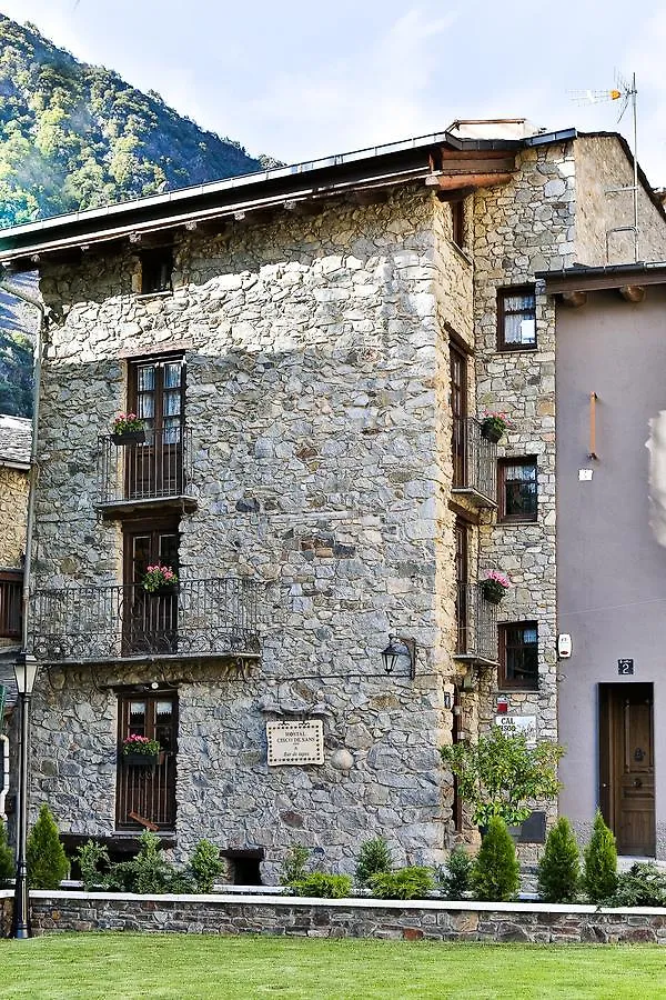 Guest house Hostal Cisco De Sans Hotel Andorra la Vella